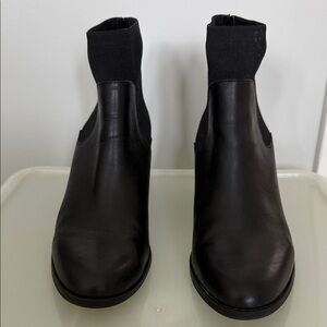 Steve Madden Black Leather Ankle Booties